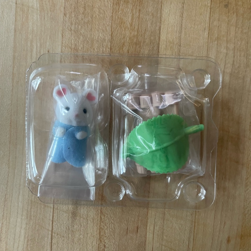 New! Baby Forest Costume (Mary) Calico Critter Collectible Blind Bag